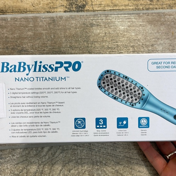 BaBylissPRO Nano Titanium Blue Compact Thermal Paddle Brush 3 Heat Settings - Picture 4 of 4